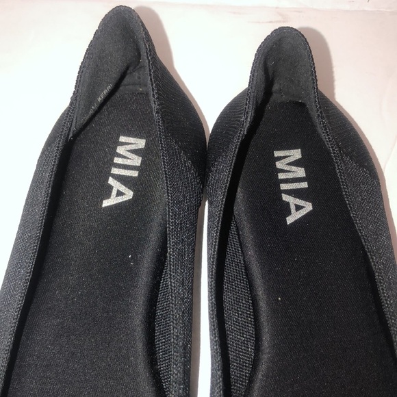 Mia Women's Black Kerri-K Ballet Pointed Toe Flats - Picture 8 of 8